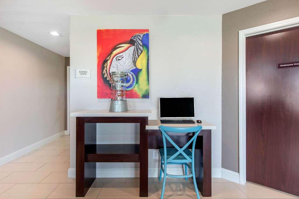 Quality Inn & Suites Port Arthur - Nederland Kemudahan gambar
