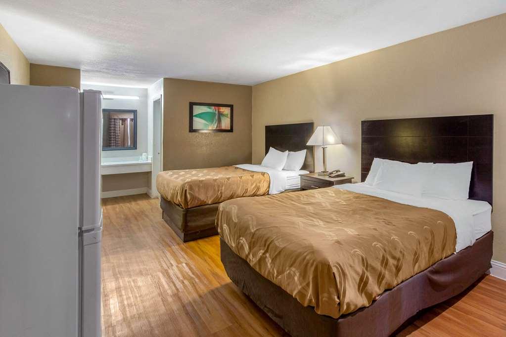Quality Inn & Suites Port Arthur - Nederland Bilik gambar