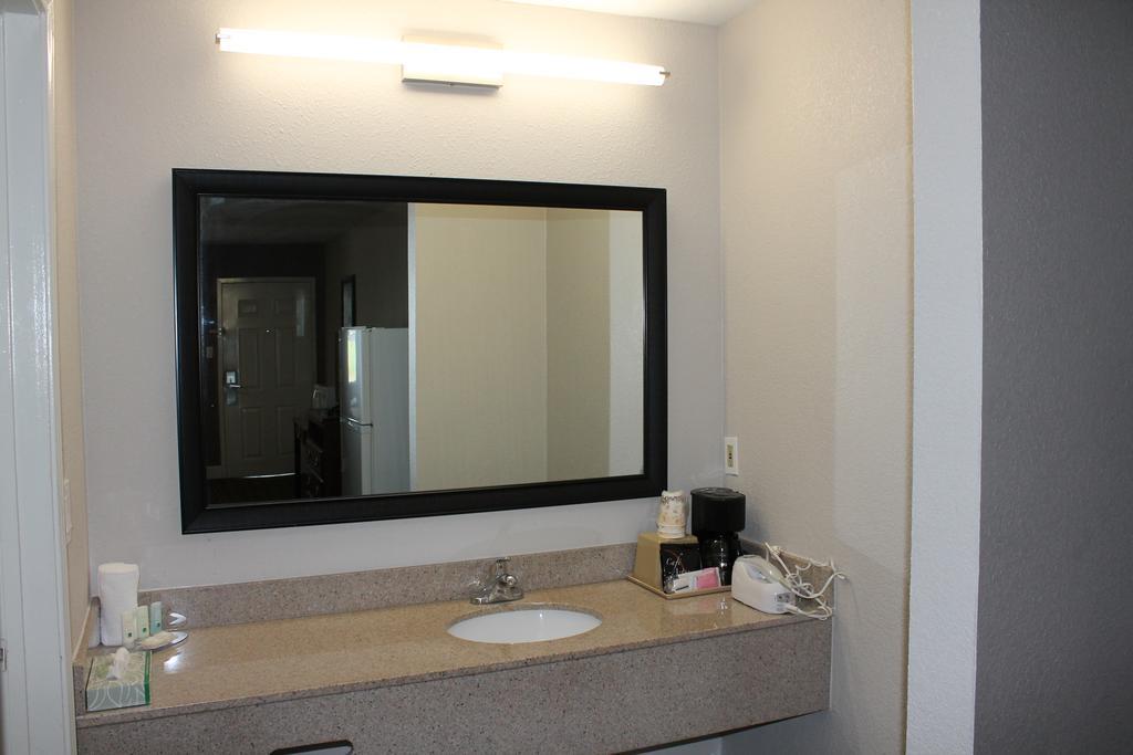 Quality Inn & Suites Port Arthur - Nederland Luaran gambar