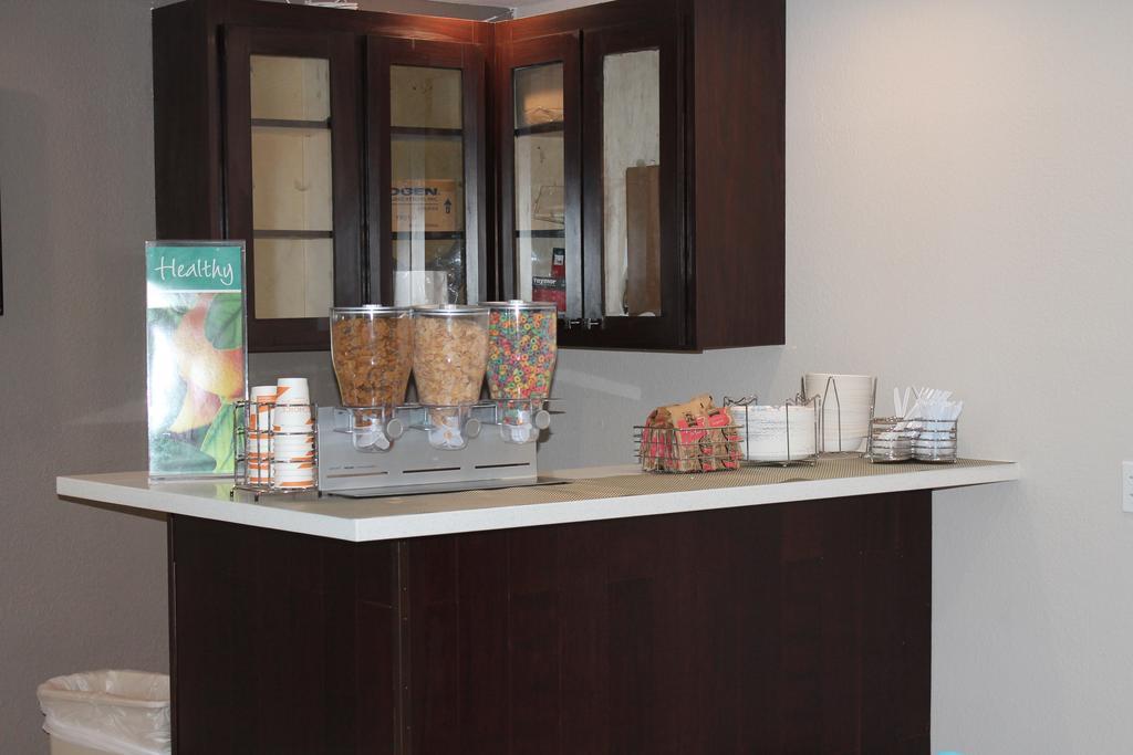 Quality Inn & Suites Port Arthur - Nederland Luaran gambar