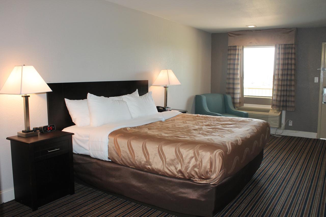 Quality Inn & Suites Port Arthur - Nederland Luaran gambar